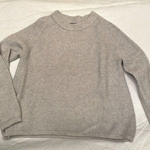 Light grey Tahari sweater S